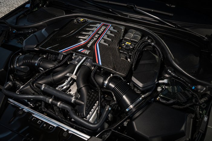 BMW M8